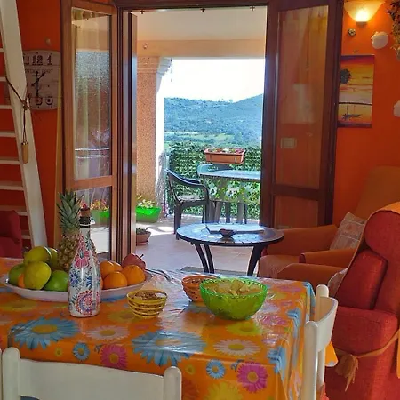 Cozy Holiday Home With Pool In Sardinia Nyaraló Budoni