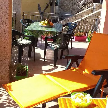 Cozy Holiday Home With Pool In Sardinia Nyaraló Budoni
